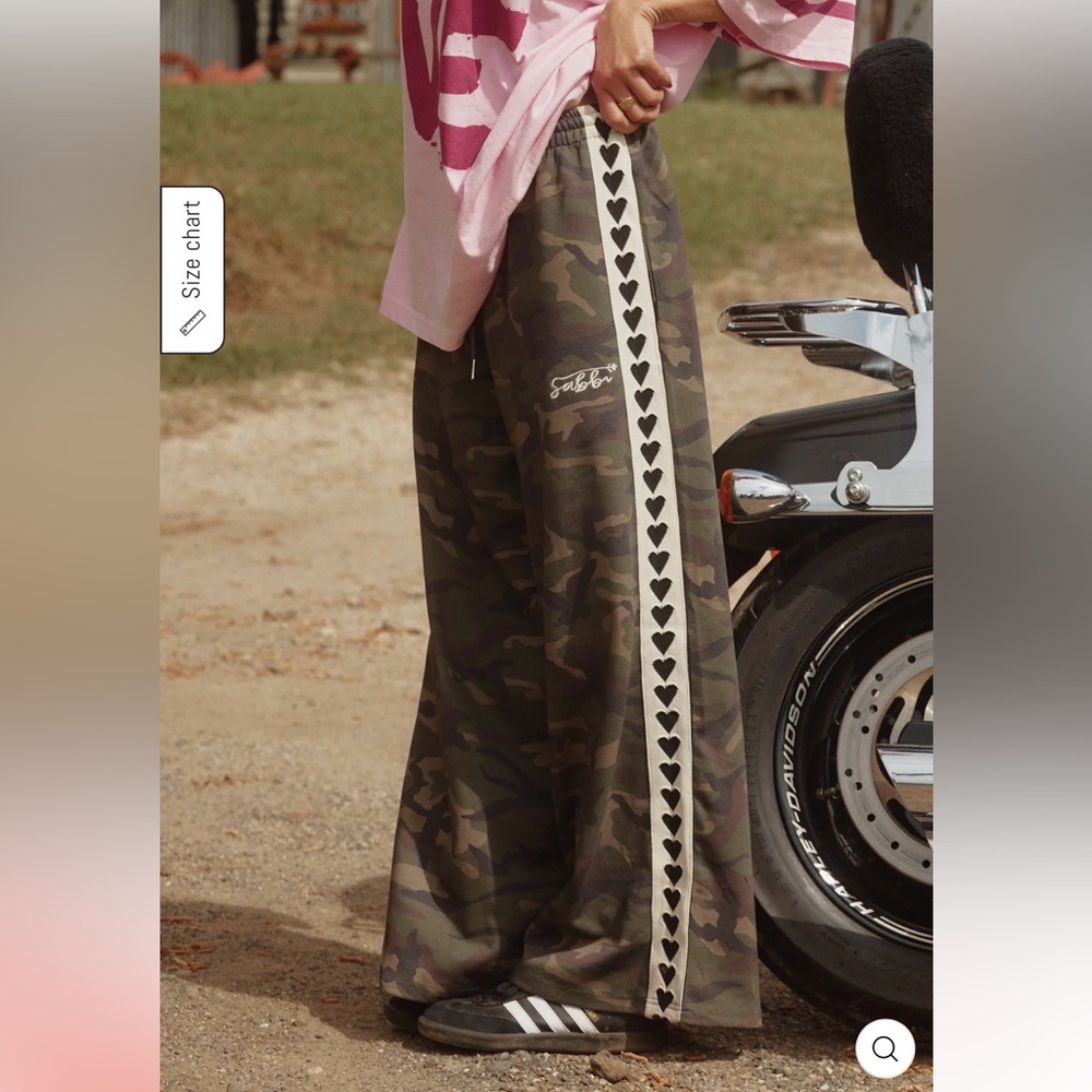 Sabbi THE RAVING HEARTS PANTS - CAMO